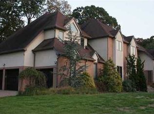 2 Jennifer Ct, East Brunswick, NJ 08816