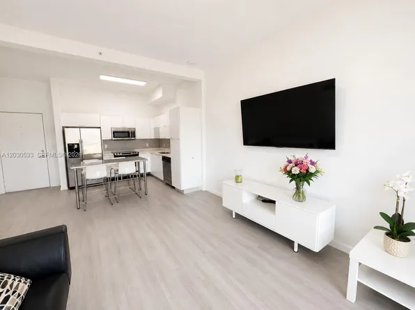 234 NE 3rd St APT 905, Miami, FL 33132