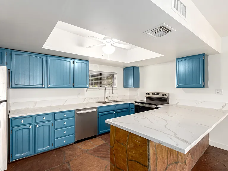6604 E Dove Valley Rd — Photo 8