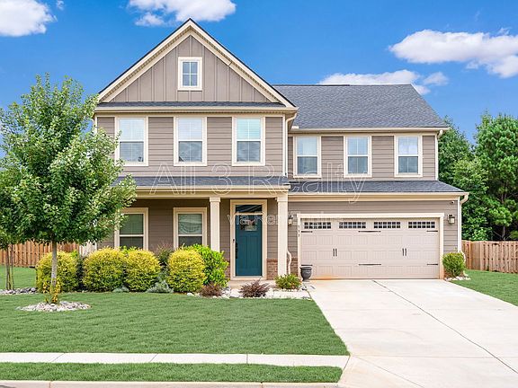 2nd image of 533 Daffodil Ln