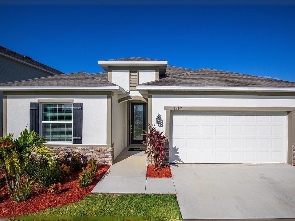 The best price for a single-family home with golf course views and country club amenities.