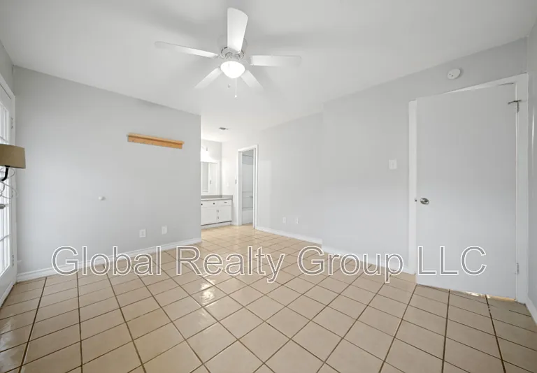 940 Hayselton Ave — Photo 11