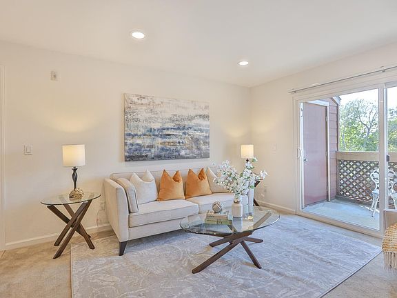 3rd image of 810 Catkin Ct