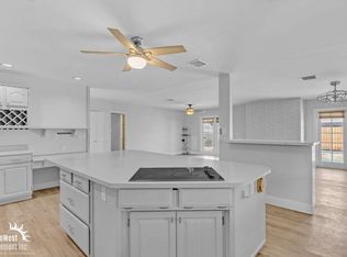 5715 N 41st Dr, Phoenix, AZ 85019
