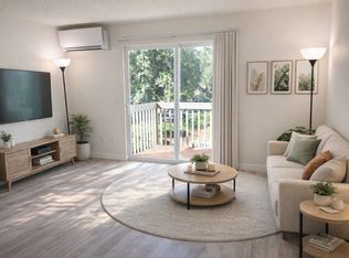 12626 SE 42nd St APT D1, Bellevue, WA 98006