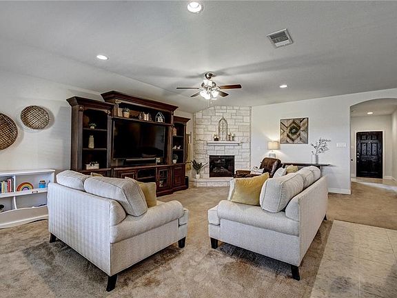 5th image of 3641 Esperanza Dr