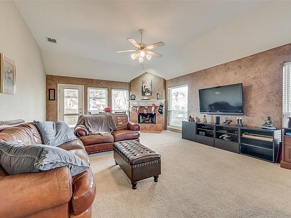 4th image of 1448 Bregenz Ln