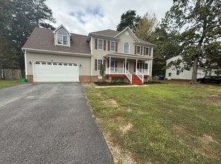 8207 Whirlaway Dr, Midlothian, VA 23112