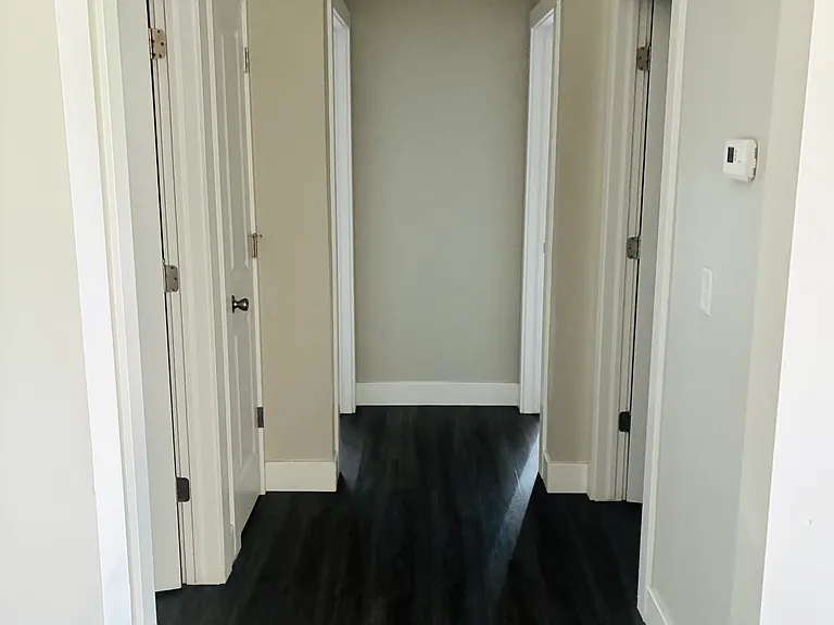 5200-5202 N Honeylocust Cir #5200 — Photo 5