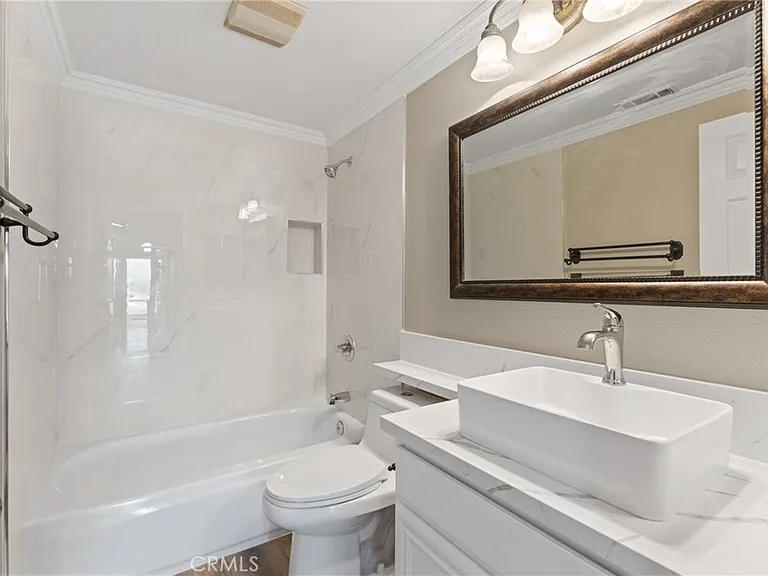 6430 Regents Ct — Photo 29