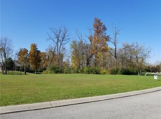 8298 N Twisted Oak Dr, Martinsville, IN 46151