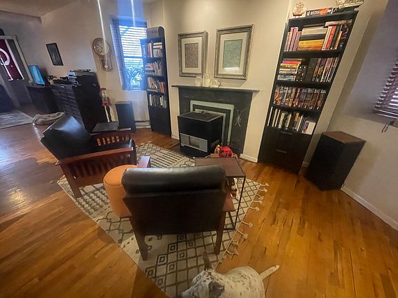 3rd image of 105 Wilkin St #1