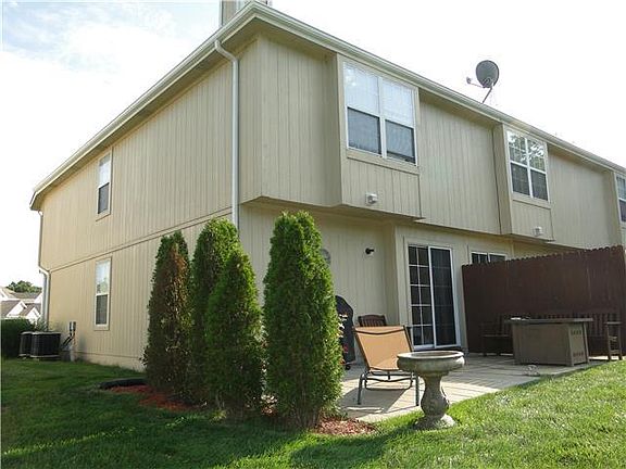 3rd image of 5720 NW Plantation Ln