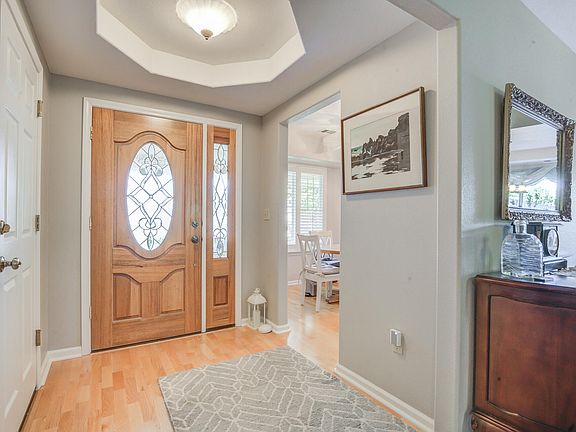 5th image of 4463 Oak Glen Dr