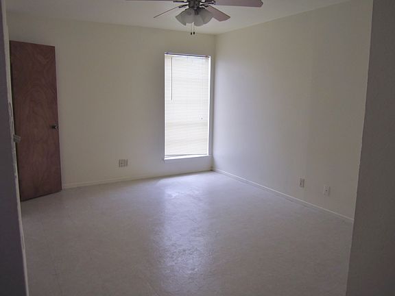 4th image of 2304 Shidler Dr