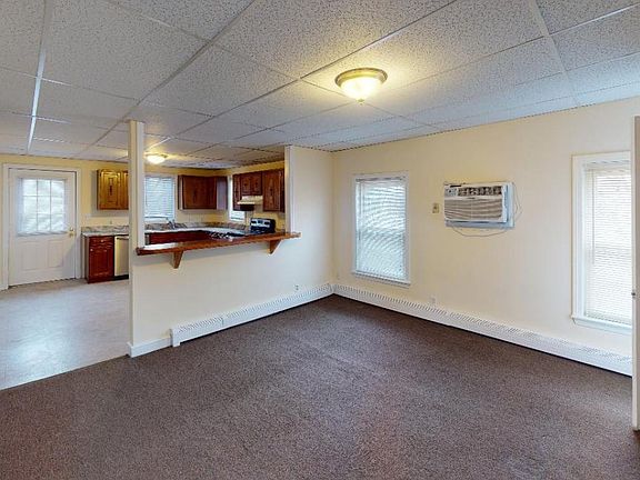 2) 1186-Main-St-Unit-2-Unfurnished_04102020