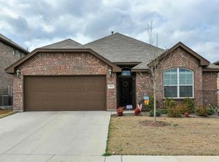 6057 Paddlefish Dr, Fort Worth, TX 76179