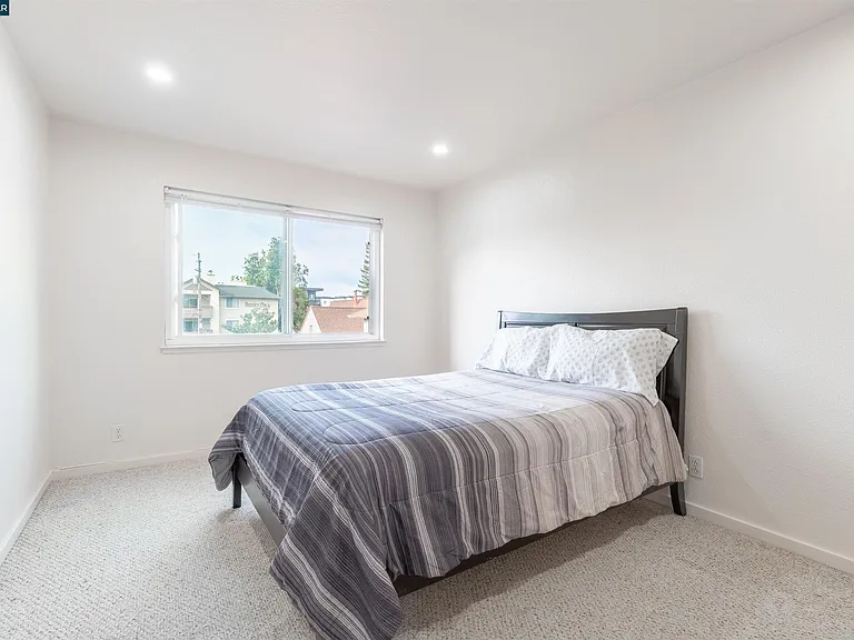 1315 A St #206 — Photo 12