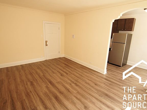 2nd image of 2936 W Palmer St #306