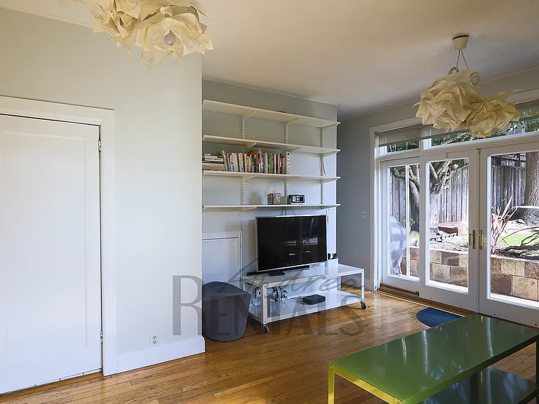 1029 Rhode Island St — Photo 35