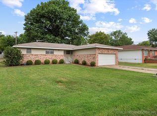 327 N Mississippi St, Nowata, OK 74048