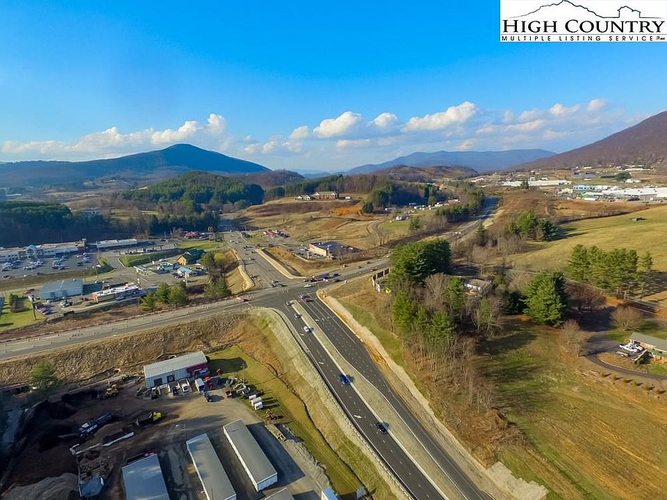 2nd image of 1620 State Highway 163