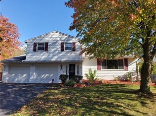 7445 Thunderbird Rd, Liverpool, NY 13088