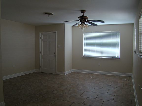 5th image of 2112 Rosetta Dr