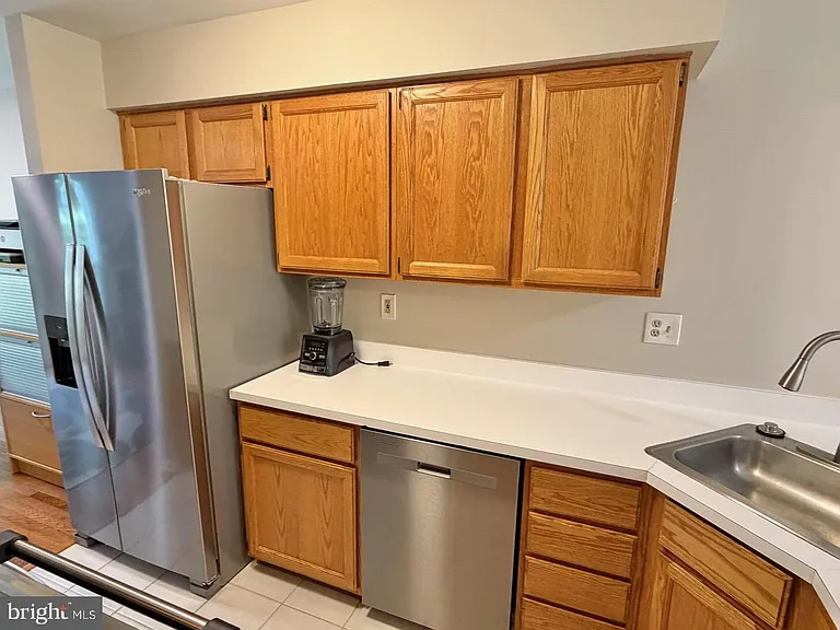 335 Danbury Ct #335 — Photo 9