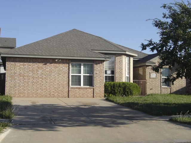 1st image of 1611 SE 36th Ave