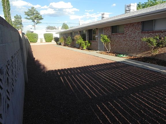 3rd image of 1008 Madeira Dr SE