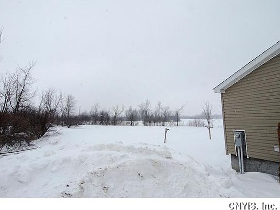 3rd image of 22 Coburg St