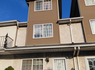 91 Long Pond Ln, Staten Island, NY