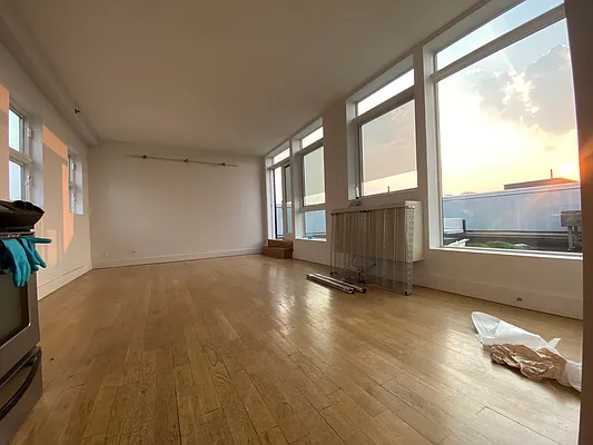 Rented by Nooklyn NYC LLC | media 124