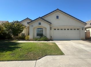 1039 E Oakmont Ave, Fresno, CA 93730