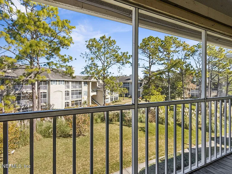 800 Ironwood Dr #834 — Photo 31
