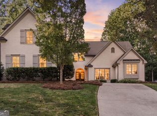 2872 Parkridge Dr NE, Brookhaven, GA 30319