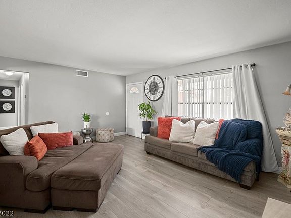 3rd image of 4665 Metpark Dr