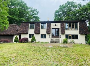 3 Beechnut Dr, Johnston, RI 02919