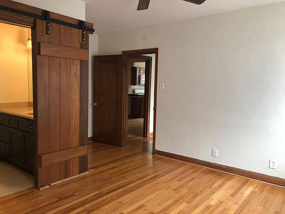 3rd image of 904 Purdue Ave #2S