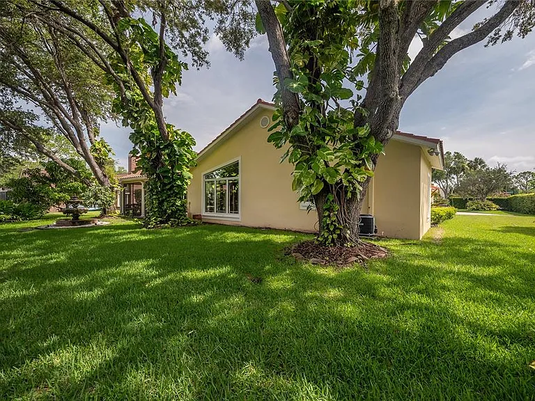 13902 Captains Reef Ct — Photo 42