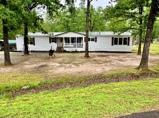 805 Woodlake Dr, Converse, LA 71419