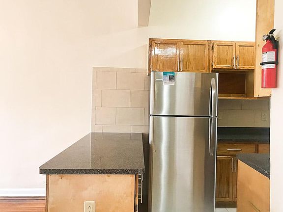 2nd image of 190-10 Woodhull Ave #4