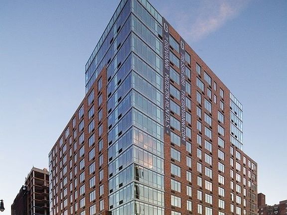 5th image of 81 Fleet Pl APT 4R