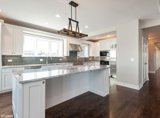 534 Sheridan Sq #301, Evanston, IL 60202