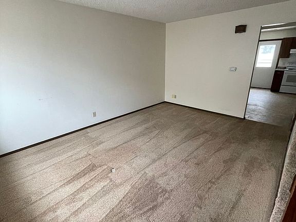 2nd image of 507 Elm Ave #3