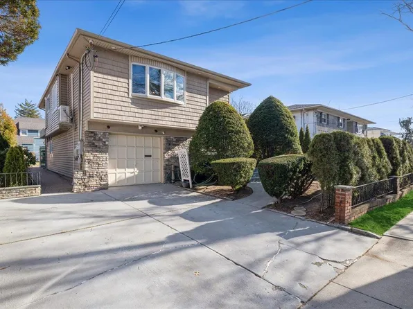 1925 Bryant Place, North Baldwin, NY 11510