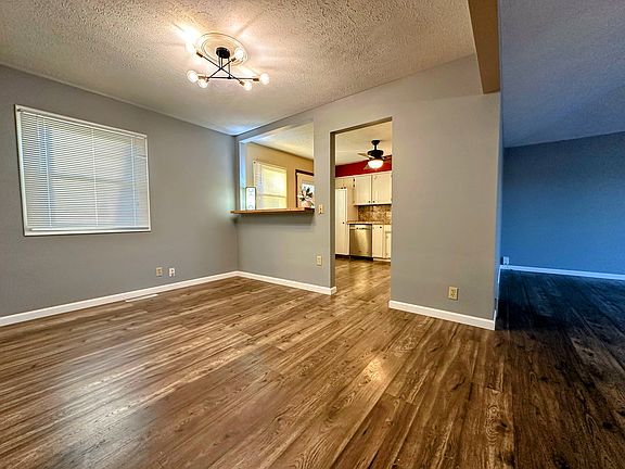 5th image of 2510 N 142nd St
