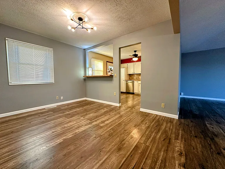 2510 N 142nd St — Photo 5