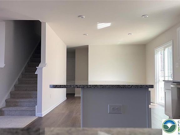 3rd image of 2719 Barnes Ct